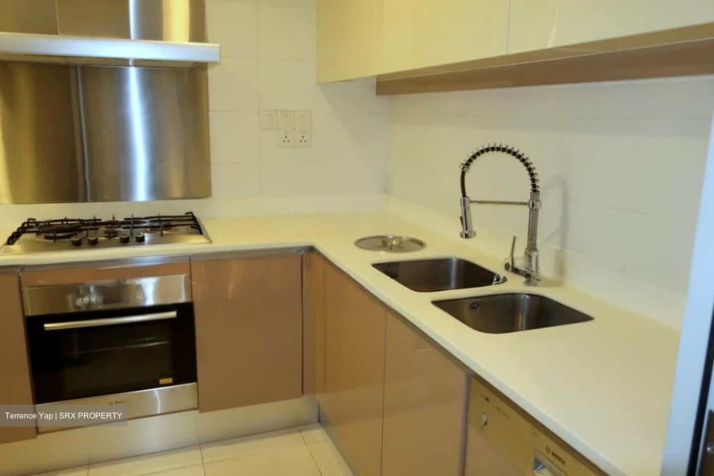 The Ford @ Holland (D10), Condominium #579815511